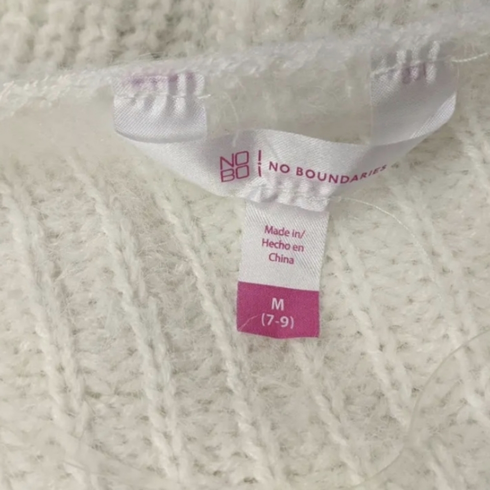 No boundaries White Twist Sweater - Picture 3 of 8